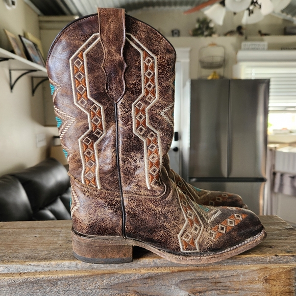 Corral | Shoes | Corral Aztec Embroidered Leather Western  display picture 1